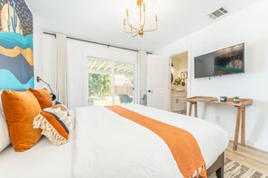 3 habitaciones, caja de seguridad en la habitación y escritorio