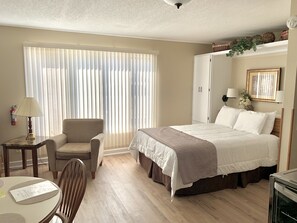 1 chambre, fer et planche à repasser, Wi-Fi gratuit, draps fournis