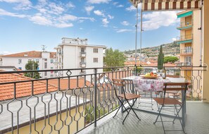 Outdoor dining - Beautiful apartment in Arma di Taggia (Arma di Taggia)