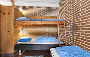 2 bedrooms, free WiFi