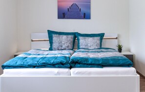 2 bedrooms, travel cot, free WiFi