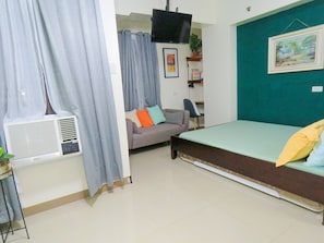 Desk, iron/ironing board, free WiFi, bed sheets