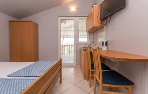 Free WiFi, bed sheets - Gorgeous apartment in Kakma with WiFi (Kakma)