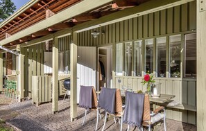 Outdoor dining - Lovely apartment in Allinge with WiFi (Allinge)