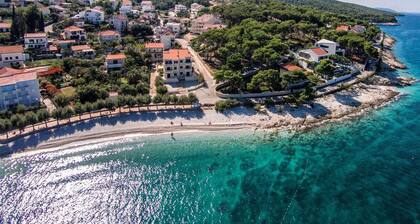 1 bedroom nice apartment in Sutivan