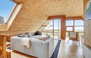 TV, peis og DVD-spiller