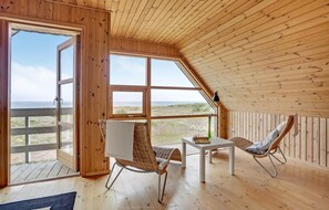 Fernseher, Kamin, DVD-Player