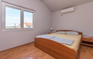 1 bedroom, free WiFi, bed sheets - 1 bedroom cozy apartment in Kakma (Kakma)