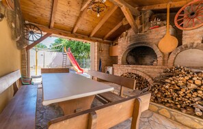 Outdoor dining - Gorgeous apartment in Kakma with swimming pool (Kakma)