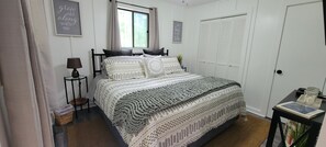 3 chambres, coffre-fort, fer et planche à repasser, lit de bébé portatif