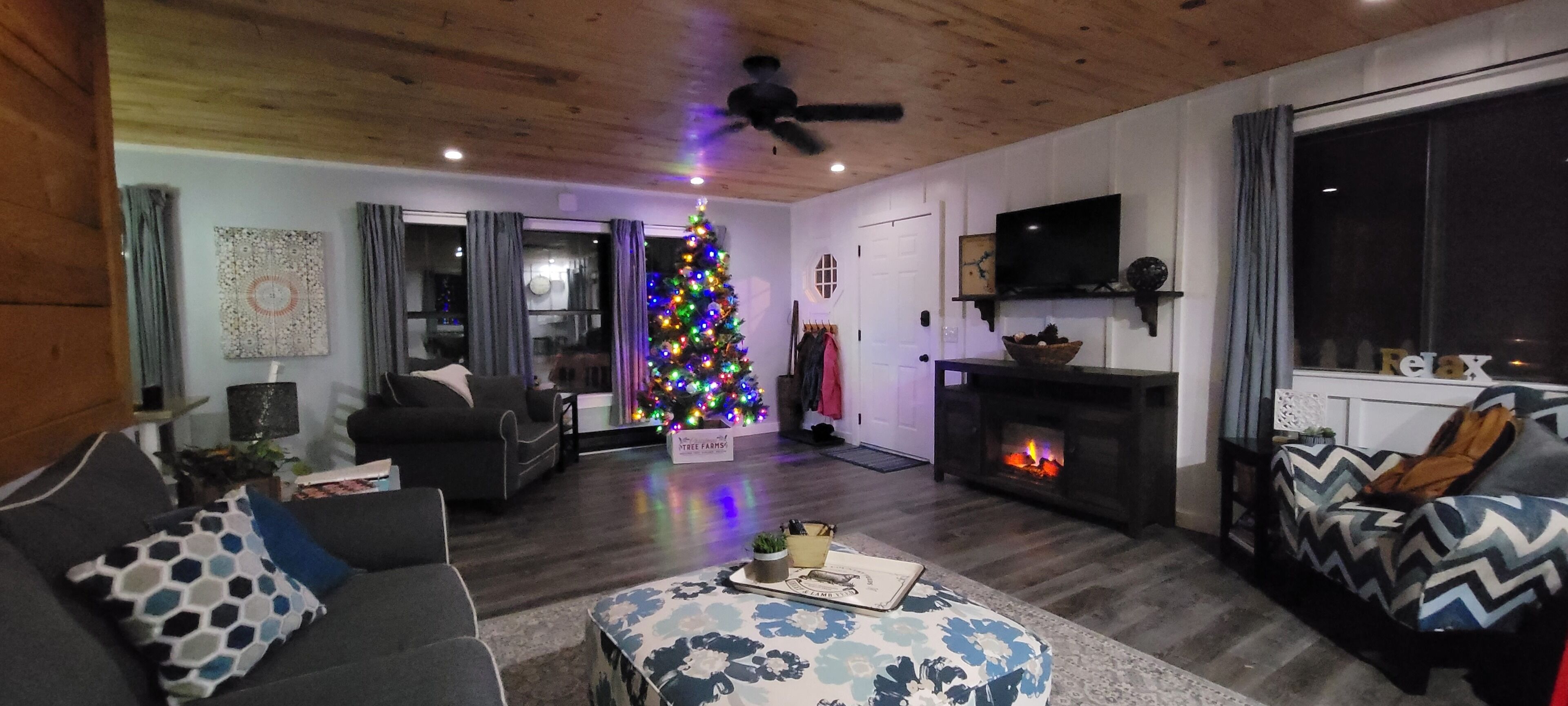 Smart TV, DVD player, books, video library