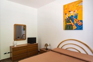 3 chambres, fer et planche Ă repasser, Wi-Fi gratuit, draps fournis
