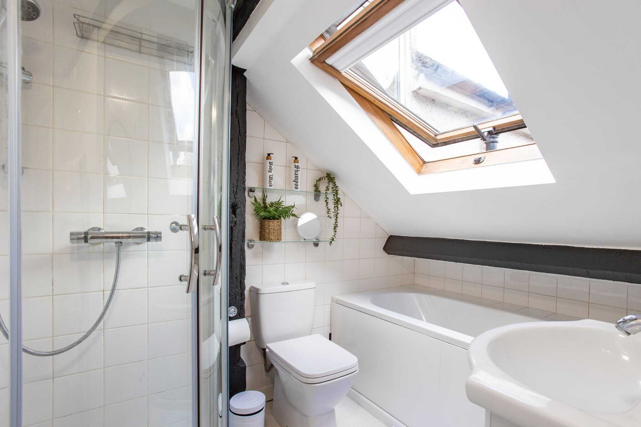 Cottage | Bathroom | Separate tub and shower, deep soaking tub, hair dryer, towels