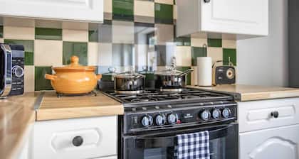 Stunning Character 2bed Cottage in St Albans Wifi