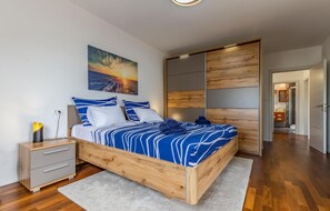 4 Schlafzimmer, Zimmersafe, Reisekinderbett, kostenloses WLAN