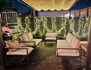 Terrace/patio - Comfy Luxe King Studio | FREE Parking & WIFI (Memphis)