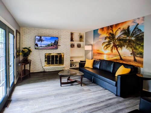 Comfortable and elegant 3BDR duplex, unit # 4