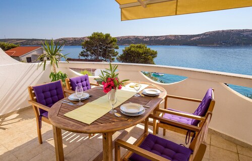 2 bedroom gorgeous apartment in Stara Novalja