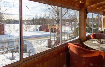 Cozy home in Storsävarträsk with sauna