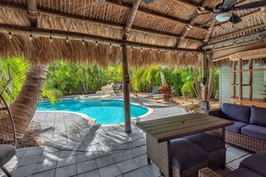 Innenpool, Außenpool