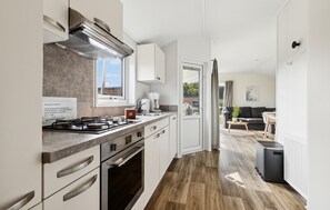 Kühlschrank, Herdplatte, Geschirrspüler