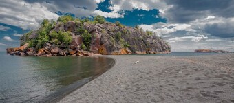 Cozy home walkable to downtown Two Harbors