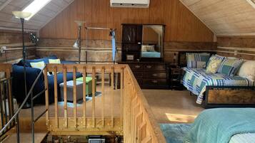 1 bedroom, iron/ironing board, WiFi (free), bed sheets