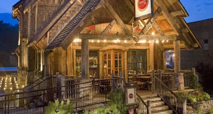 Heated Pool, Hot Tub, King Bed Master