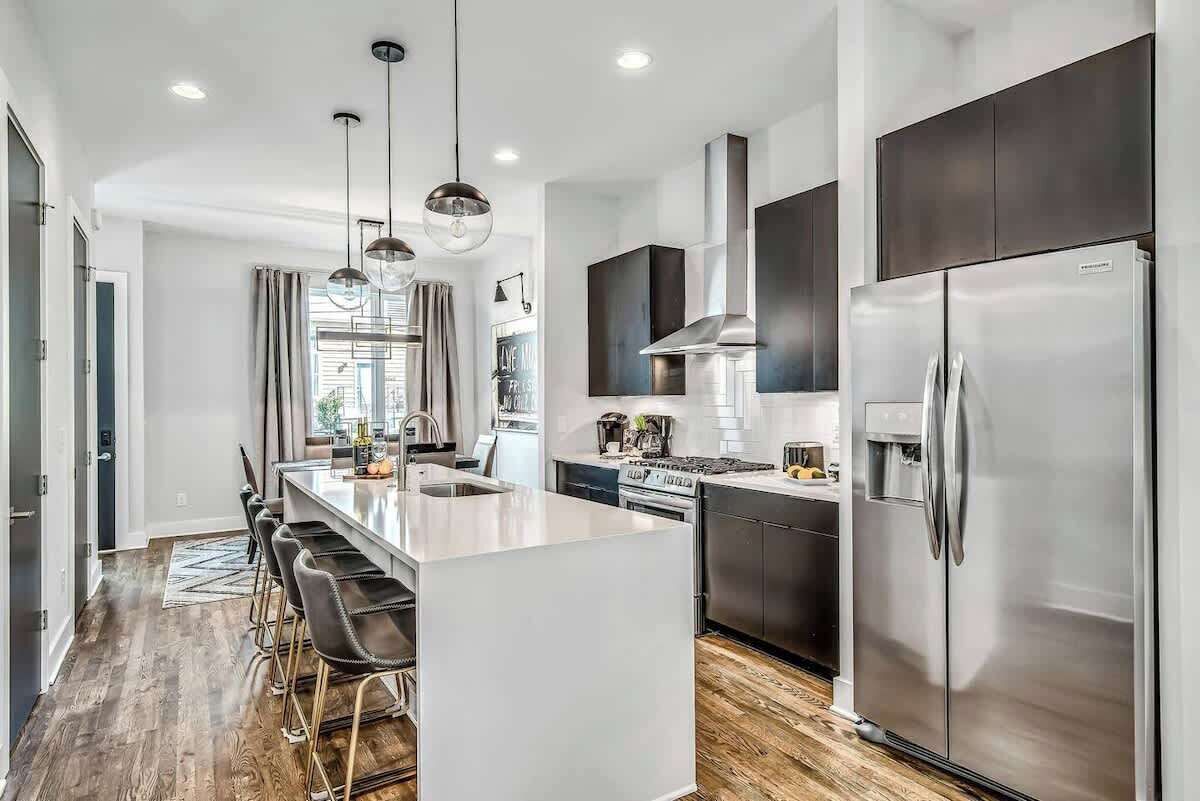 Réfrigérateur, cafetière/bouilloire