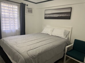 3 makuuhuonetta, silitysrauta/-lauta, ilmainen Wi-Fi, vuodevaatteet