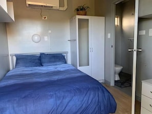2 quartos, berço de viagem, Wi-Fi de cortesia, roupa de cama