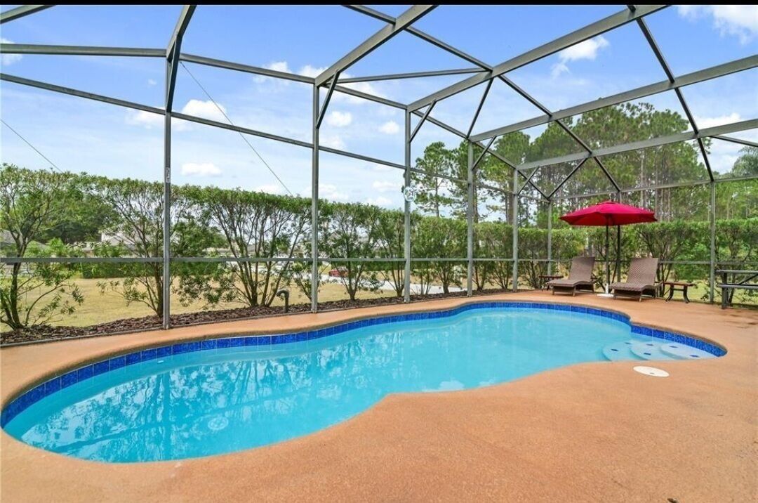DISNEY ONLY MINUTES AWAY, HEATED POOL, GAME ROOM