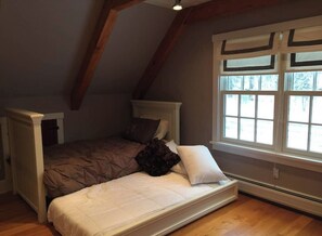 5 habitaciones, escritorio, tabla de planchar con plancha y wifi 