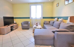 TV, DVD player, stereo
