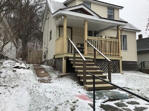 Exterior - Cozy cottage on Lake Bancroft in Ishpeming, Mi (Ishpeming)
