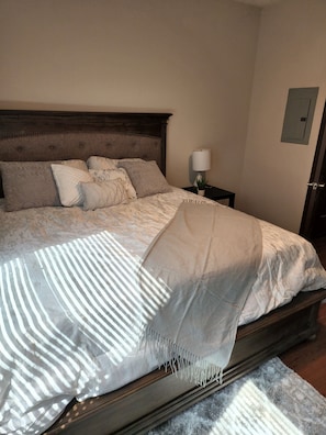 2 bedrooms, desk, iron/ironing board, travel cot