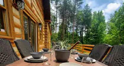 Three Bears Cabin - Unique Four Bedroom Luxury Cabin with Hot Tub!