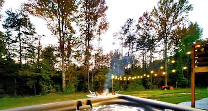 Three Bears Cabin - Unique Four Bedroom Luxury Cabin with Hot Tub!