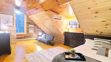 4 bedrooms, desk, iron/ironing board, free WiFi