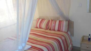 Standard Double Room | Bed sheets