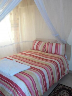 Standard Double Room | Bed sheets