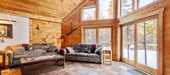 Cozy Vermont Log Cabin Chalet Only Minutes from Jay Peak