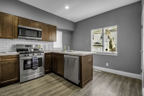 Private kitchen - Brand New Westside Lower Unit Buffalo NY (Buffalo)