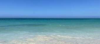 Modern Private 2 BR 1 BA and Kitchen Near the Beach