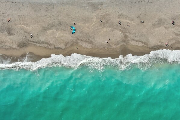 Liegestühle, Strandtücher