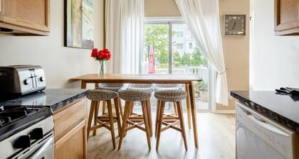 Spacious Family Home By Beach And Boardwalk