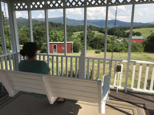 Private 3 bedroom, 2.5 bath home on 2 acres overlooking the Blue Ridge Mountains