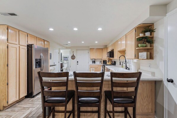 Fridge, microwave, oven, stovetop - The Gathering Place (Riverton)