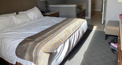 4 Star - BottleRock Vino Bello 1 bedroom suite Last Minute Deal