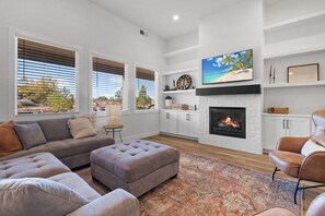 Smart-tv en een open haard